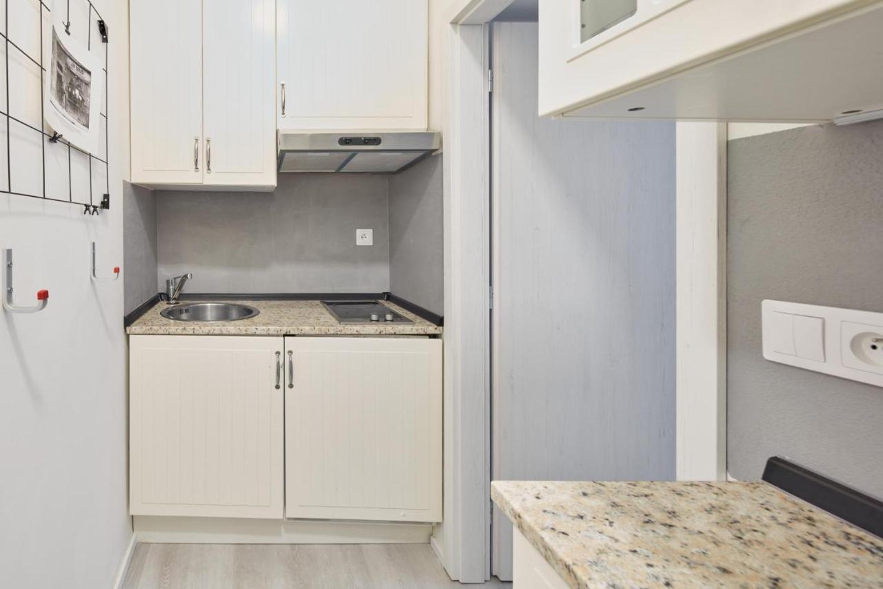 Days - Stylish - Trendy Neighborhood Apartment Prag