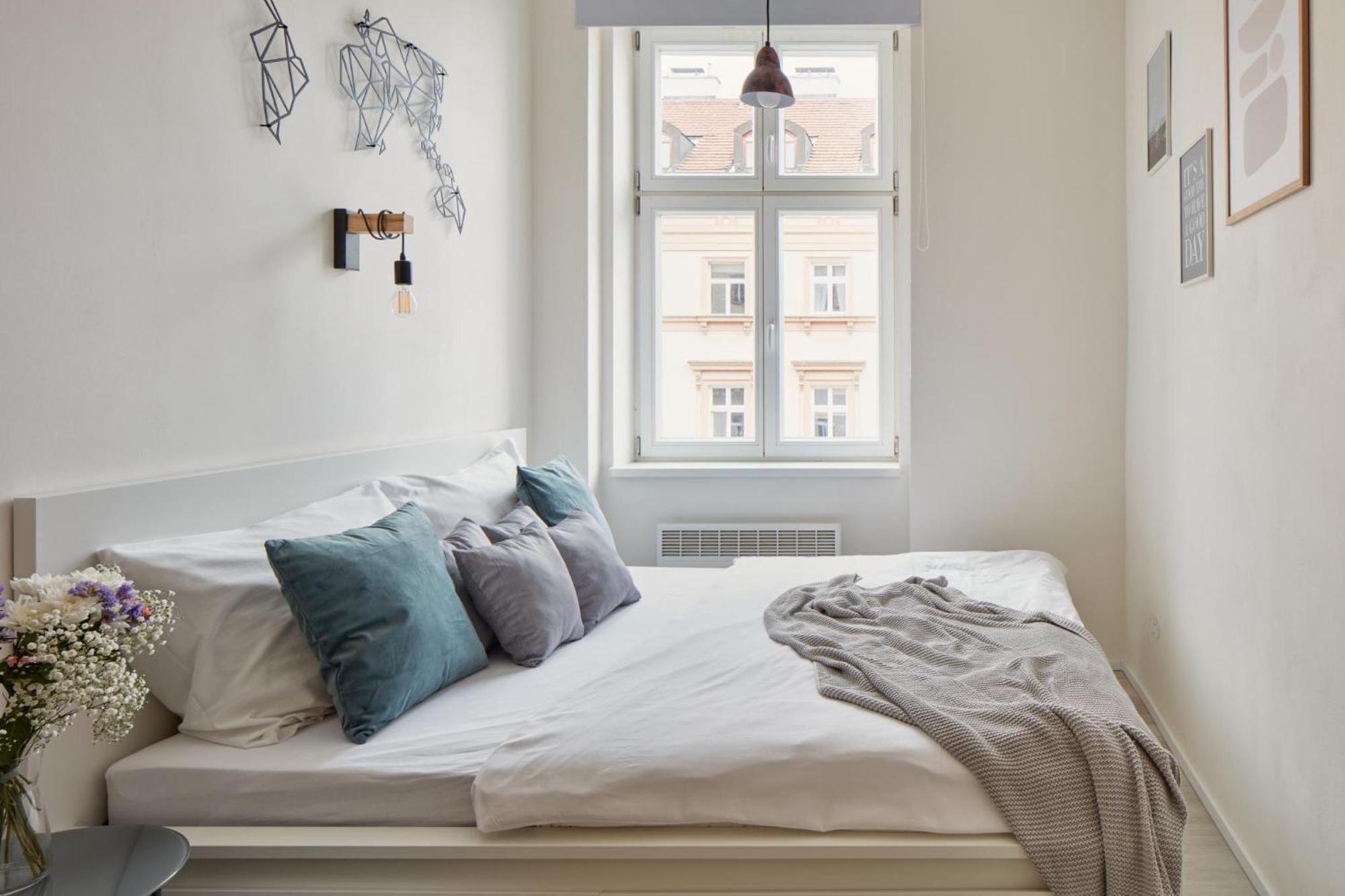 Days - Stylish - Trendy Neighborhood Apartment Prag